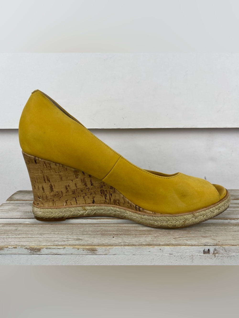 Cole Haan yellow nubuck leather Jocelyn OT peep-toe wedge shoes women’s size 8B - Picture 2 of 14